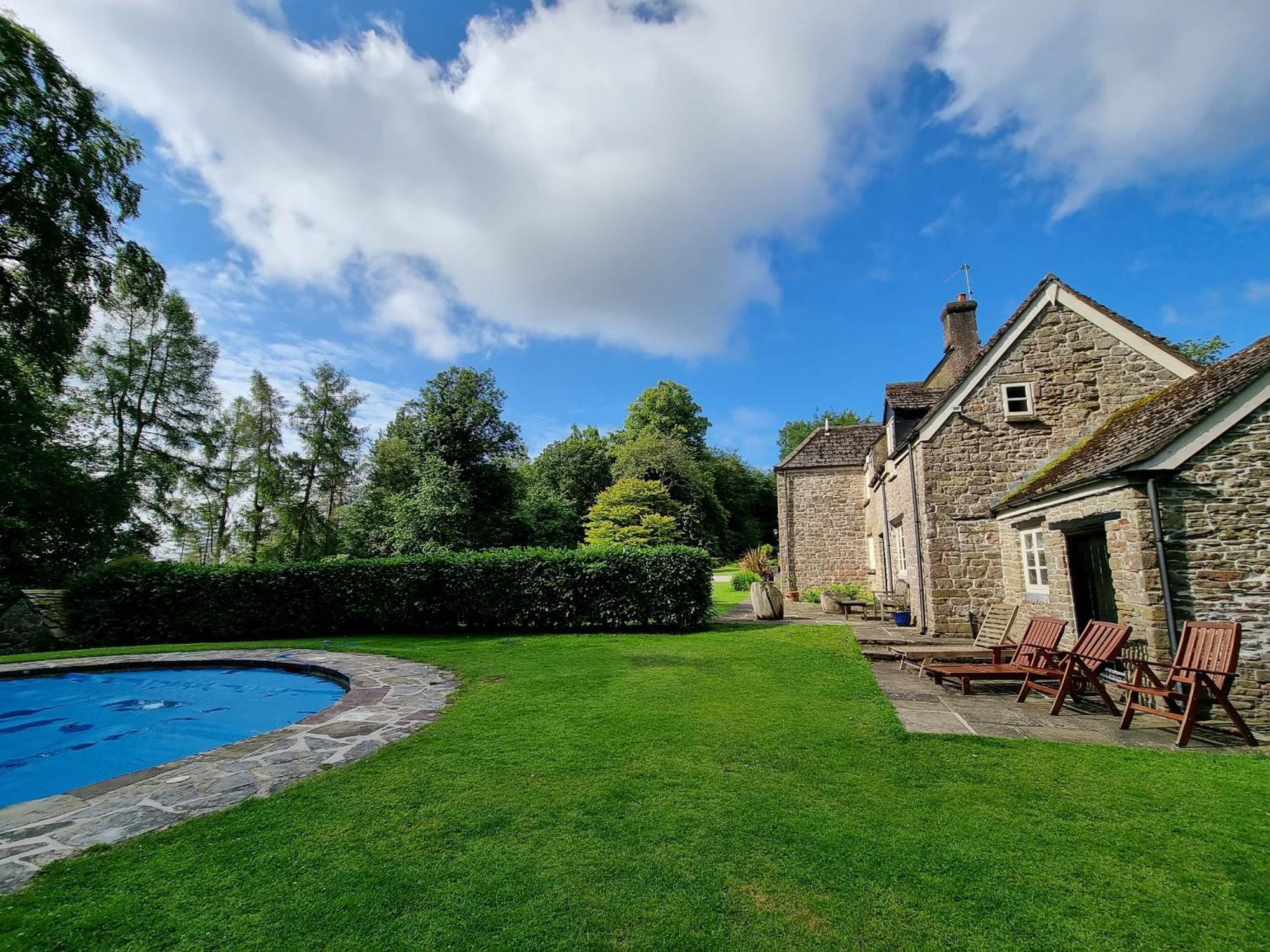 Danby Lodge Lydney Exterior foto